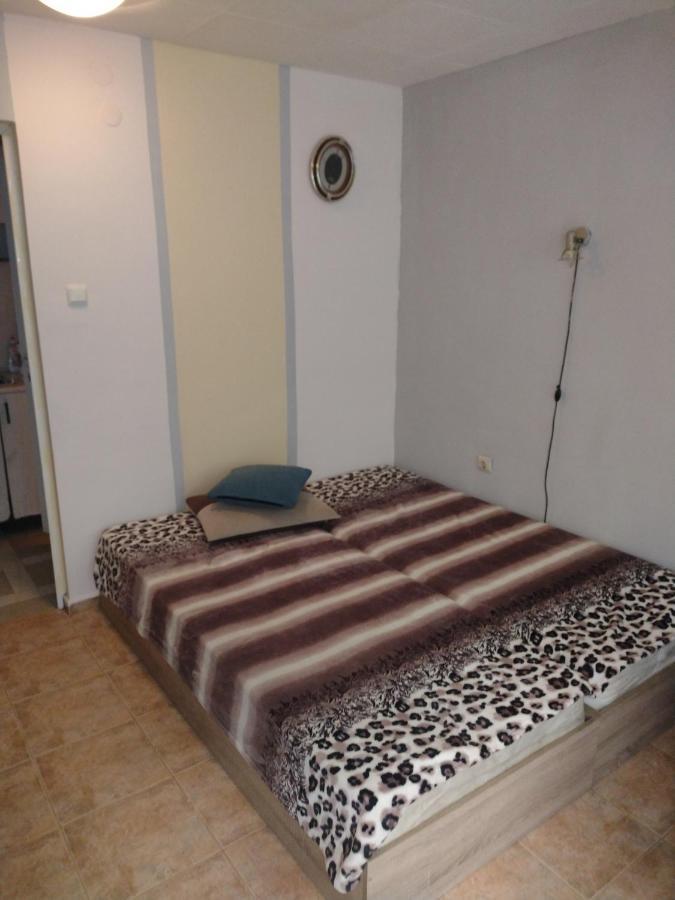 Apartment Petr Beron Warna Zewnętrze zdjęcie